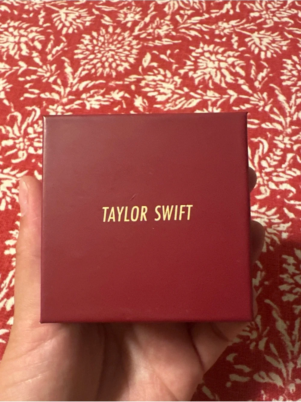 Red Taylor swift ring - Picture 2 of 2